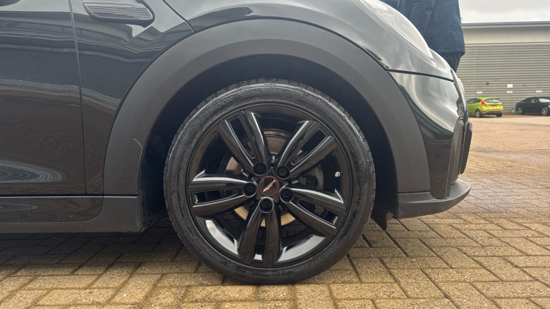 MINI Hatchback 1.5 Cooper Sport Premium 5dr Auto Petrol Hatchback